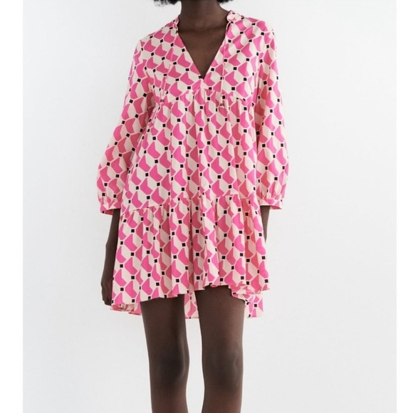Zara Dresses & Skirts - ZARA MINI VNECK DRESS RUFFLE HEM WITH SLEEVES IN PINK SIZE SMALL